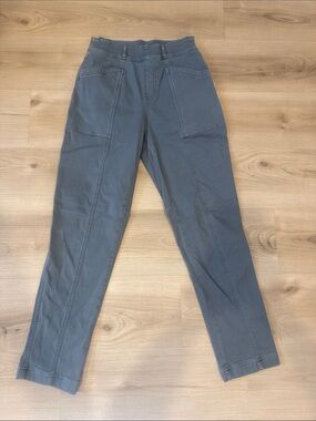 Ladies small spanx straight leg Gray Cargo Pants with Patch Pockets